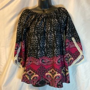 Win Win Lace Trim Sleeve Tunic Blouse Size Small/Medium